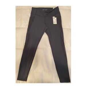 Old Navy Mid-Rise Elevate Legging Go-Dry